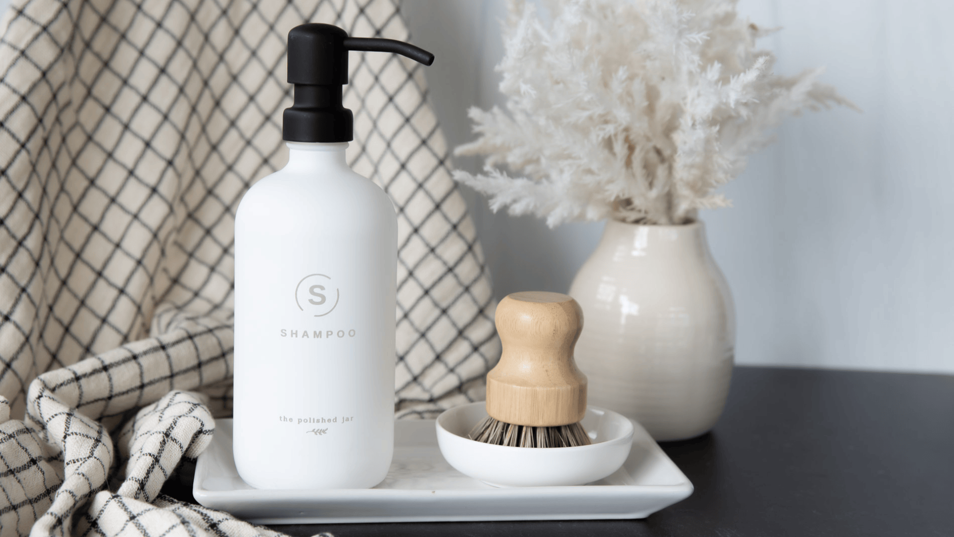 7 Unexpected Bathroom Styling Tricks