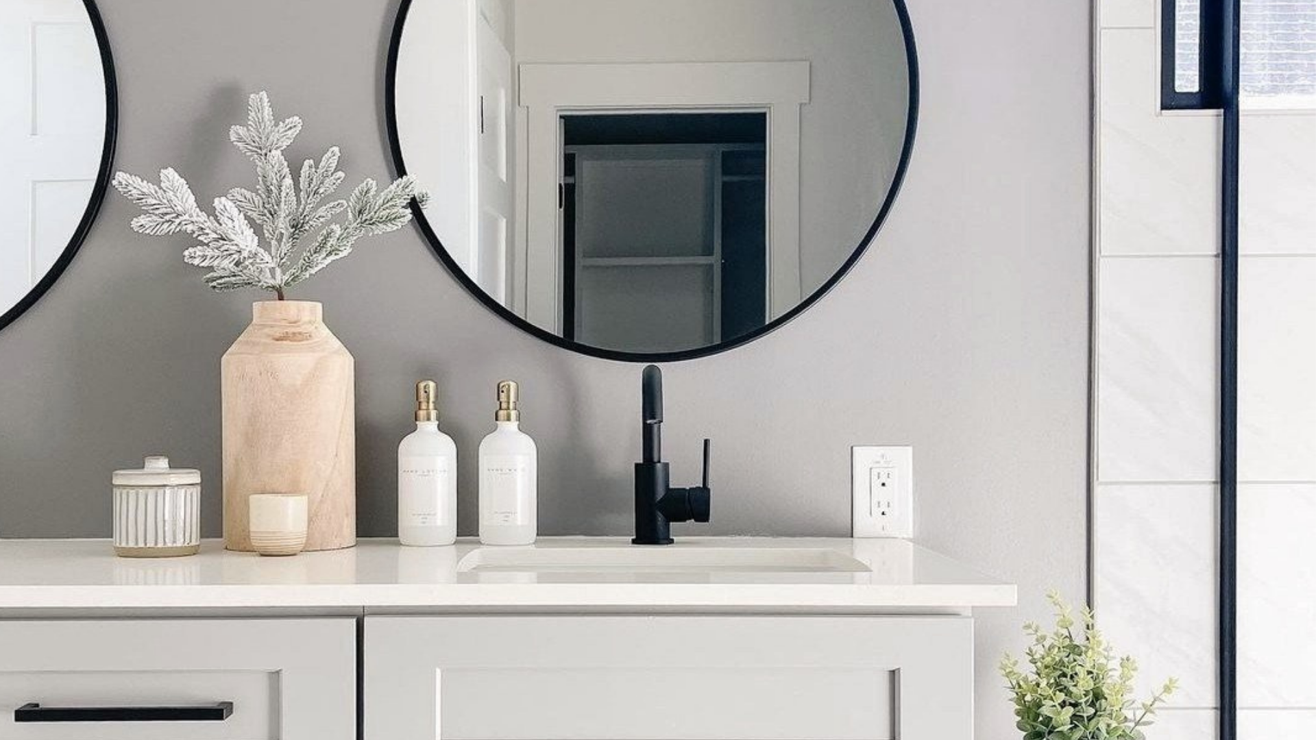 Small Bathroom Counter and Mirror