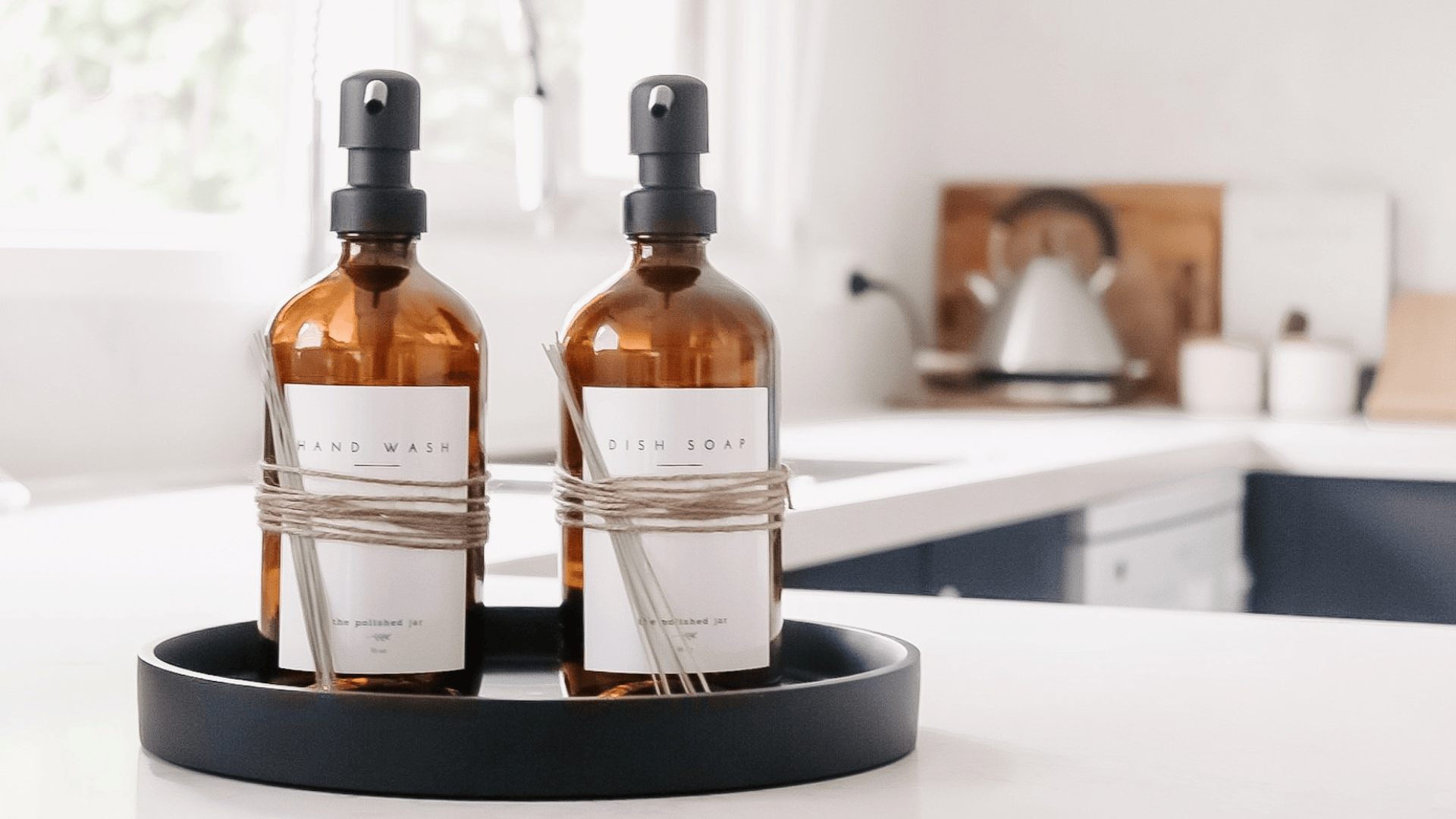 7 Timeless Kitchen Counter Decorating Tips