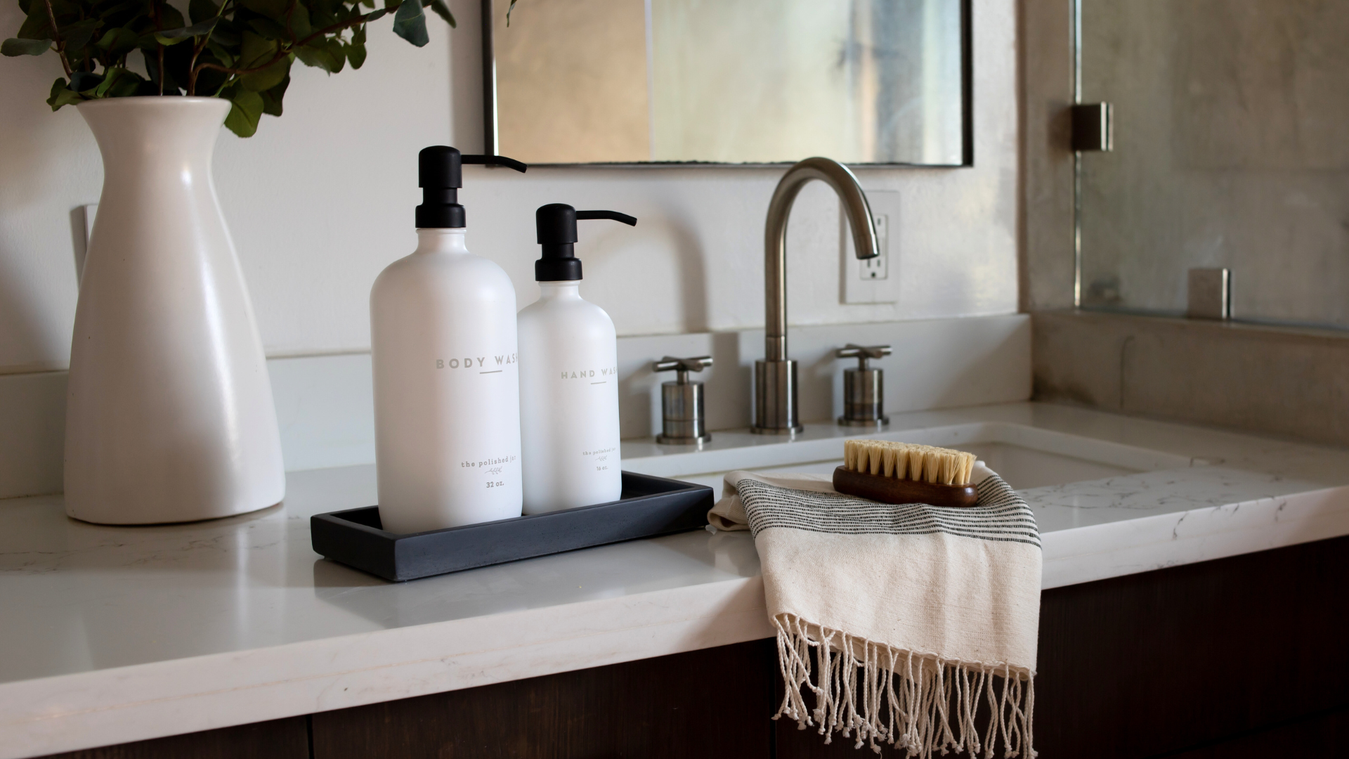 Year Round New Year’s Resolution: A Clutter-Free Bathroom