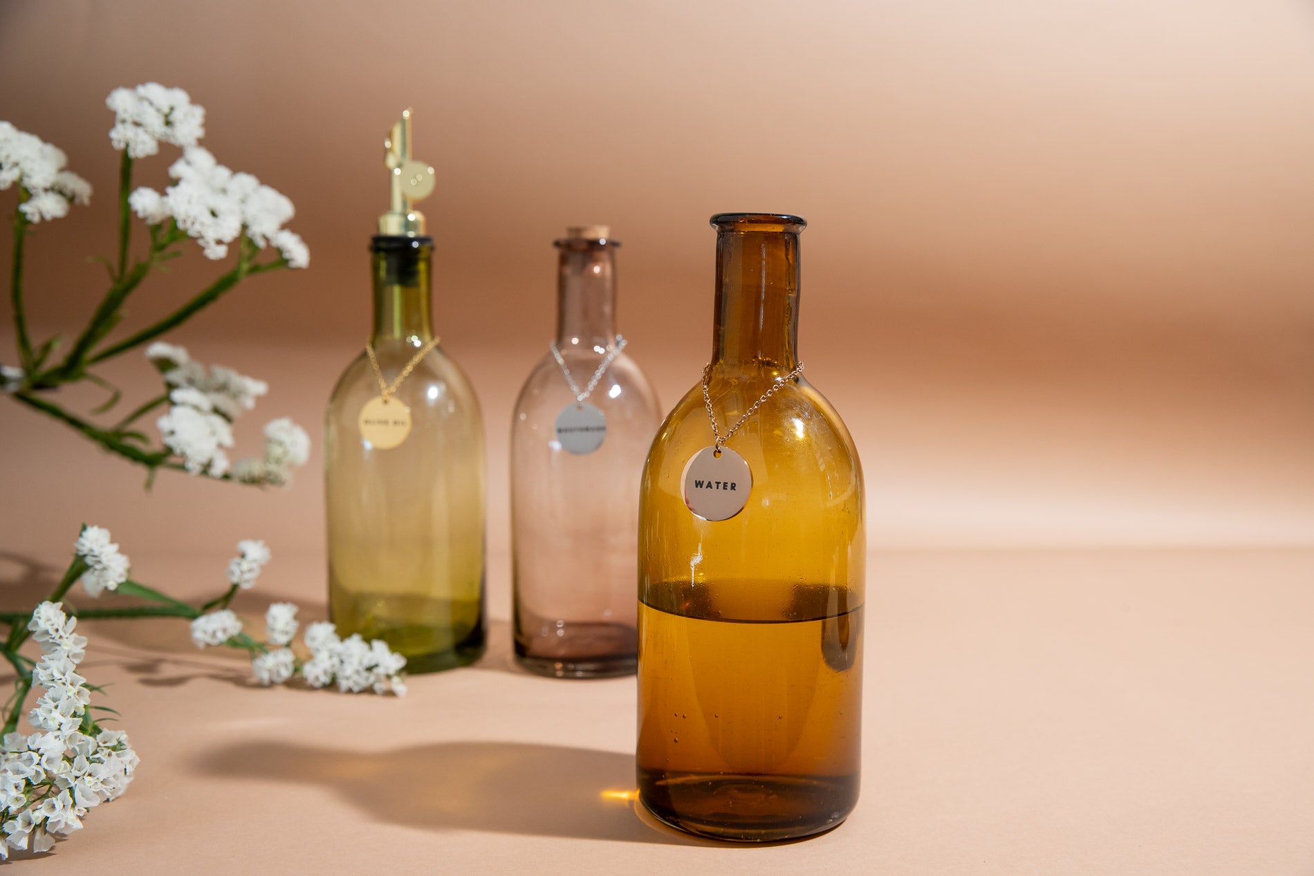 pour dispenser water carafes